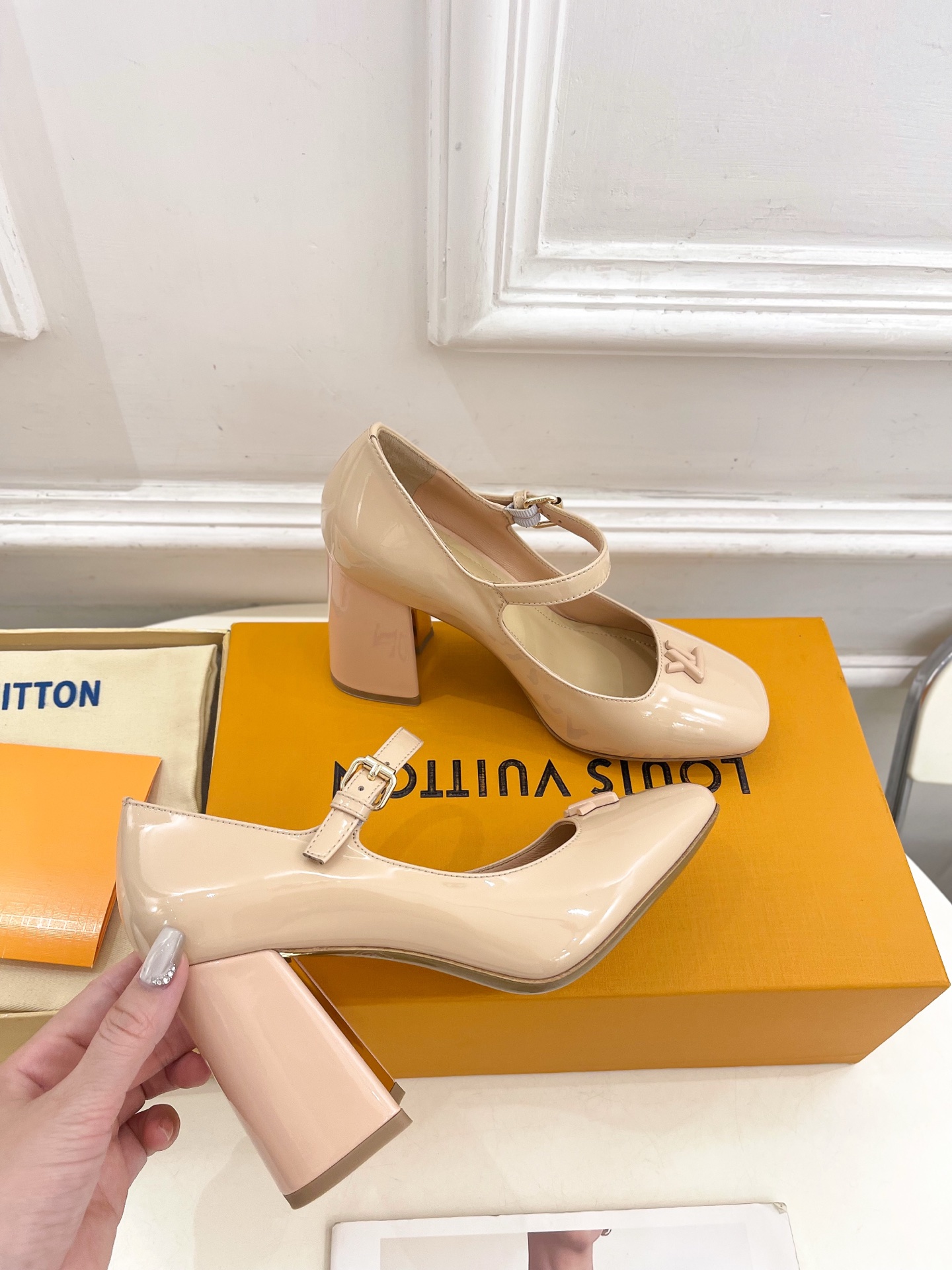 Women's high heels
